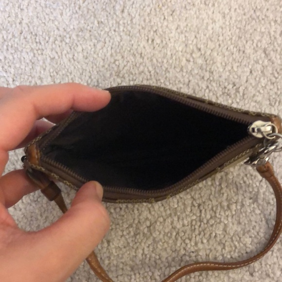 Coach small signature wristlet tan - Picture 3 of 3